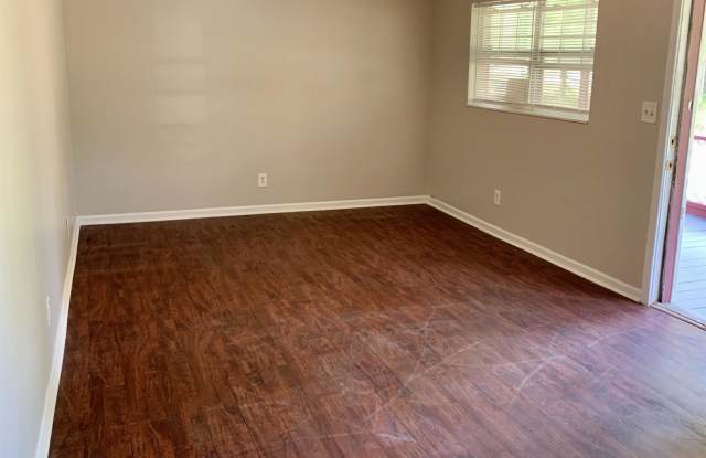7738 Plummer Road Gallery 3