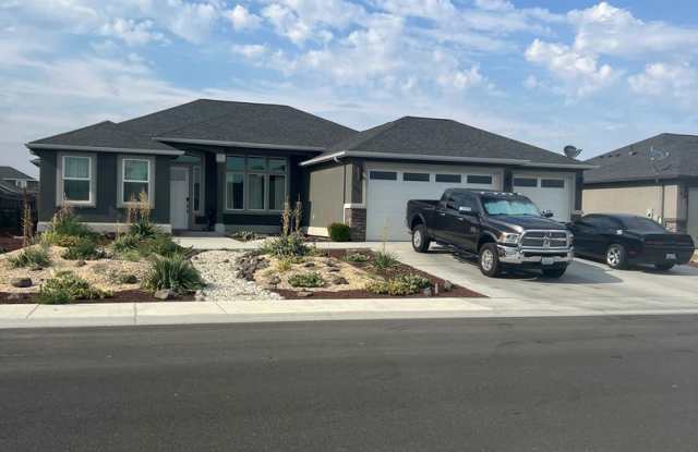 4 bedroom 2 bath, Quincy photos photos