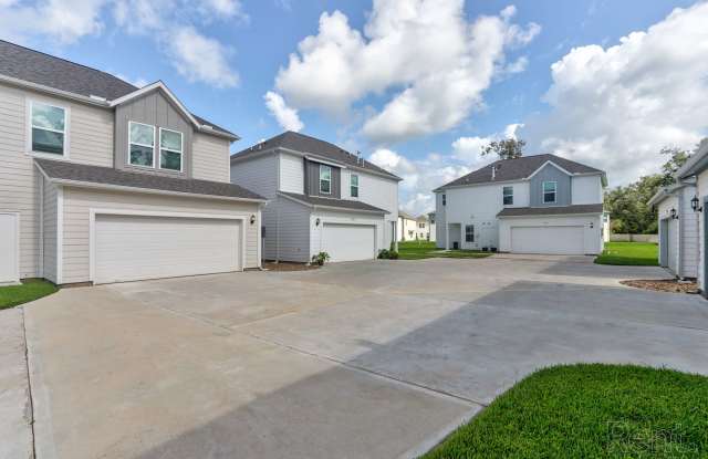 Lakewood Manor Gallery 4