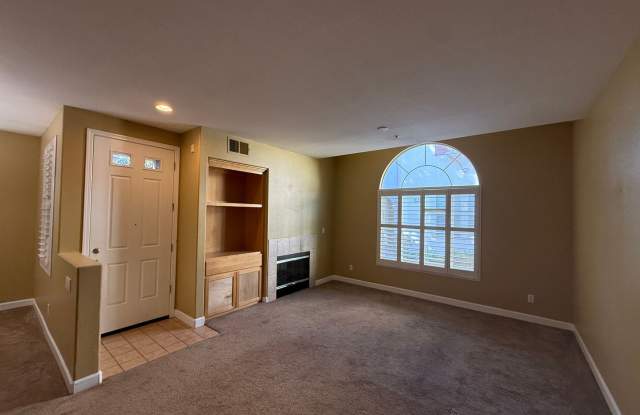 3 Bed| 2.5 Bath | 1727 SF | 2 Car Garage | Two Story | Condominum Gallery 3