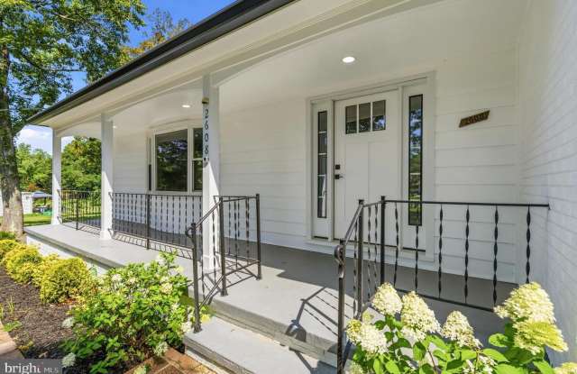 2608 HOLLY DR Gallery 4