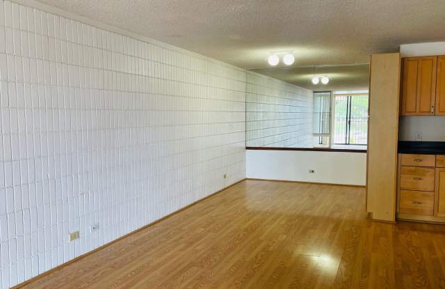 Partly Furnished 3-bedroom, 2-bath condo at Three Regents.  Small Pets Okay! Gallery 4
