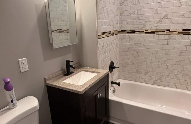 936 Westminster Street - 2 (Lower Unit) Gallery 2