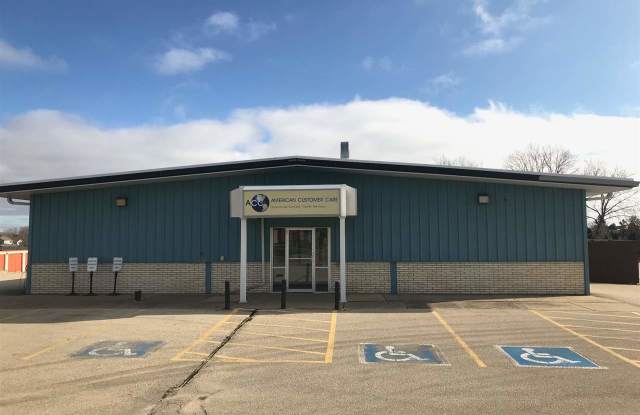 1800 Radford - 1800 Radford Road, Dubuque, IA 52002