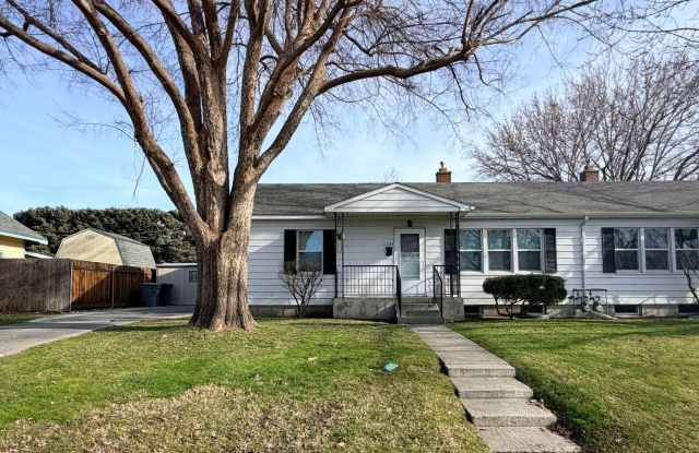 2 Blocks from the river!! photos photos