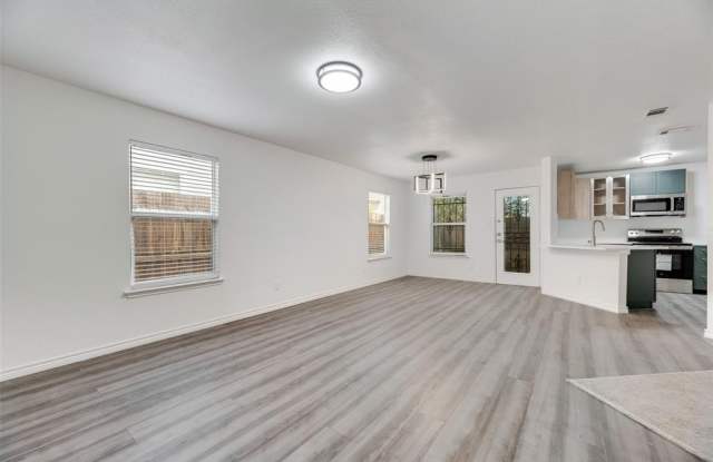 812 Isla Verde Plaza Gallery 3