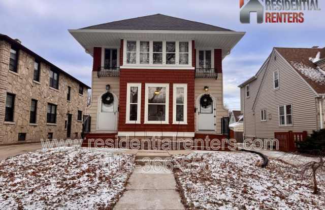 2620 N 72nd St - 2620 North 72nd Street, Wauwatosa, WI 53213