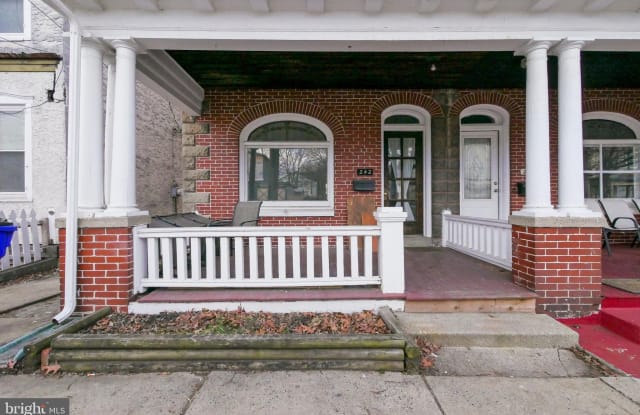 242 OAK STREET - 242 Oak Street, Pottstown, PA 19464