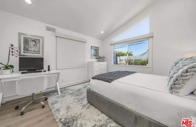 2620 Grand Canal - 2620 Grand Canal, Los Angeles, CA 90291