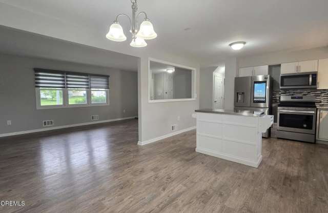 1032 Valley Stream Road Gallery 4