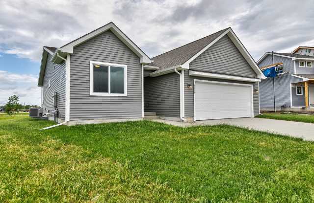 ~ RANCH Home in Bondurant Neighborhood ~ - 3516 Wolf Creek Road Southwest, Bondurant, IA 50035