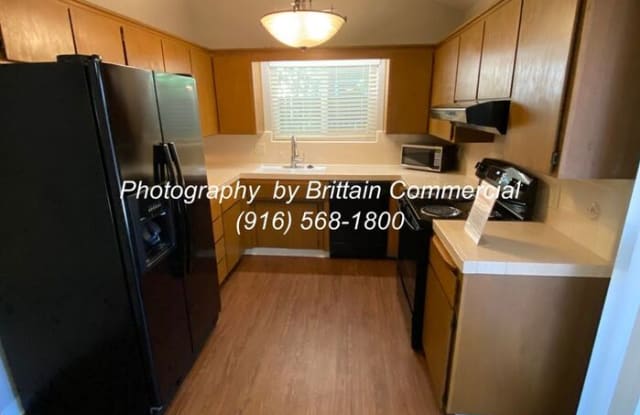 4389 Fair Oaks Boulevard - 4389 Fair Oaks Blvd, Arden-Arcade, CA 95864