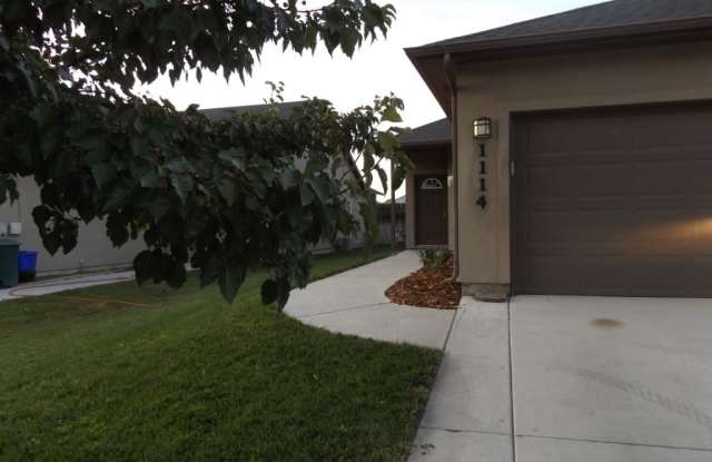 Spacious 3 Bedroom, 2 Bathroom Duplex with Two Car Garage and Fenced Yard! photos photos