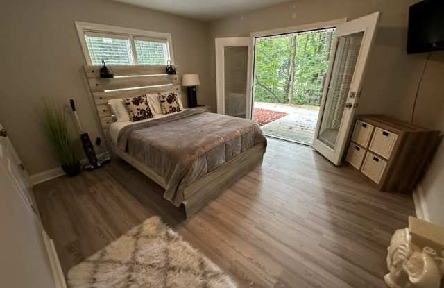 1550 Huntingdon Trl photos photos