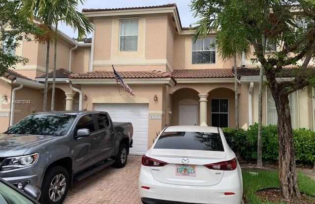 12525 SW 124th Ct Gallery 2