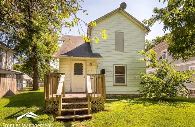 3 Bedroom Home Next to City Park and Minutes From Campus and Downtown! photos photos