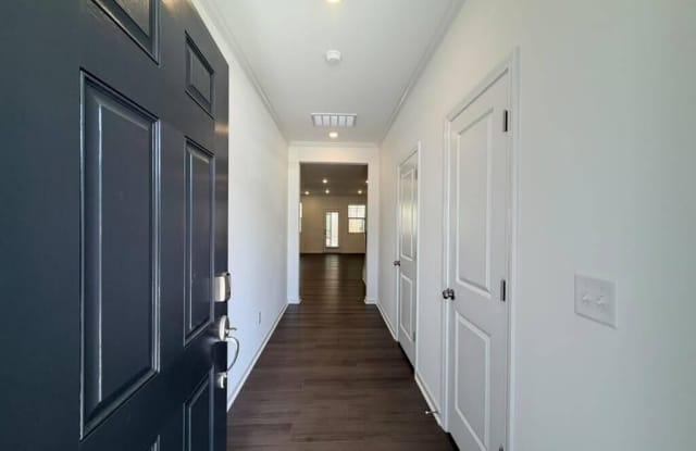 228 Deercroft Drive Gallery 3