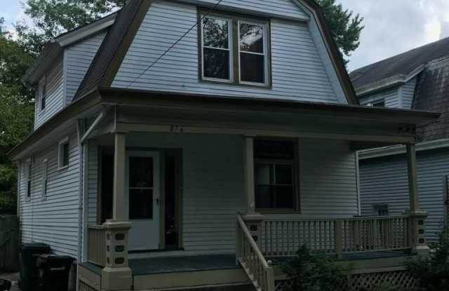 876 Beech Avenue Gallery 1