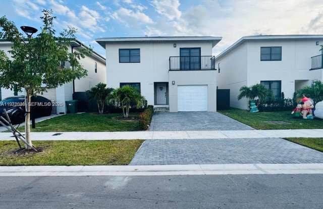 1312 NW 3rd St photos photos