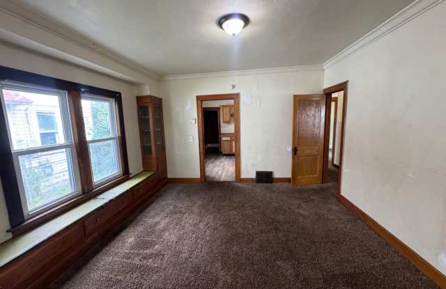 Charming 4-Bedroom Property in Prime Location Move-in Special $300 Gallery 4