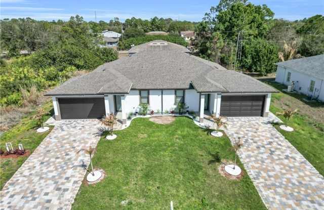 111 Harry Avenue S photos photos