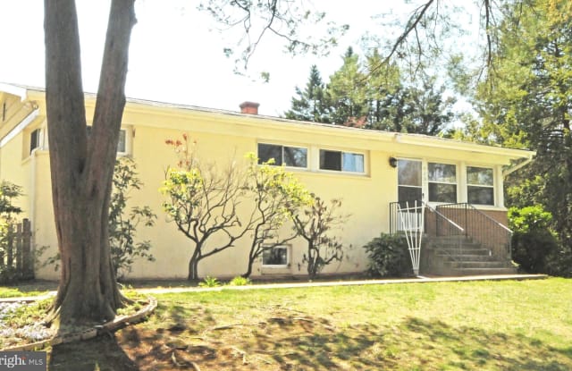 9207 KILMARNOCK DRIVE - 9207 Kilmarnock Drive, Mantua, VA 22031
