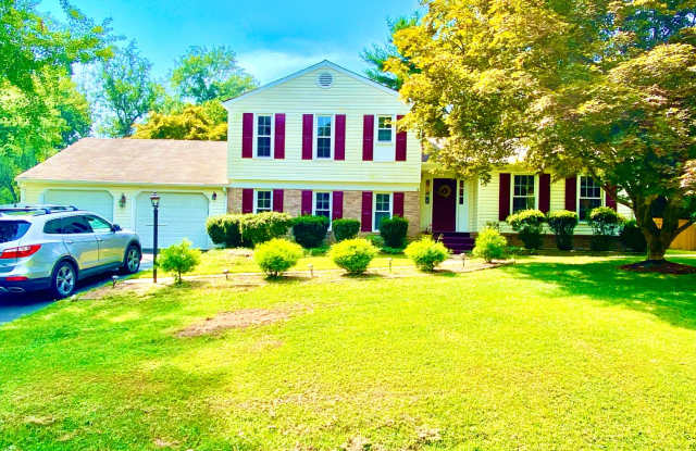 Amazing 4 Bedroom 2 Bathroom! Large Lot! Pets Welcome! photos photos