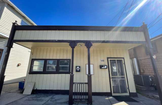 149 Fall Street - Storefront - 149 Fall Street, Seneca Falls, NY 13148