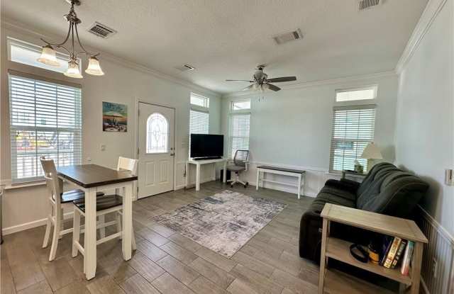 138 NE Coastal Drive Gallery 4
