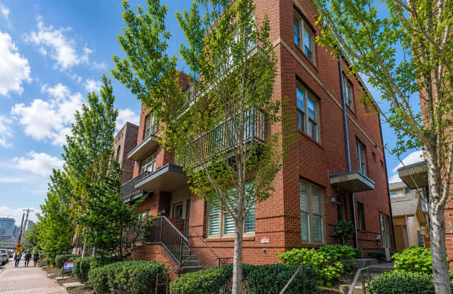 Stylish Germantown Townhome - Walkable Neighborhood photos photos