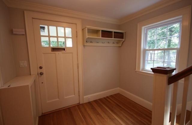 30 Farmcrest Ave Gallery 3