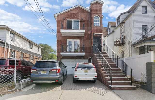70 LEMBECK AVE photos photos