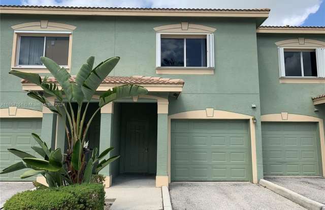 210 Crestwood Cir - 210 Crestwood Circle, Royal Palm Beach, FL 33411