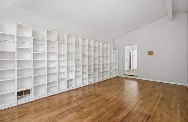 3543 Cloudland Dr Gallery 3