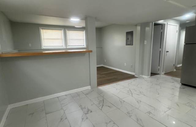 600 Middletown Avenue - Ground level photos photos