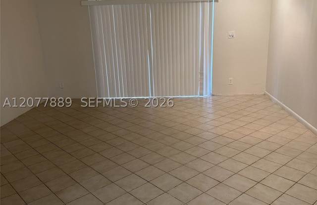 6061 N Falls Cir Dr Gallery 3