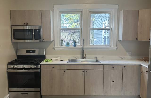 4118 N Western Ave photos photos