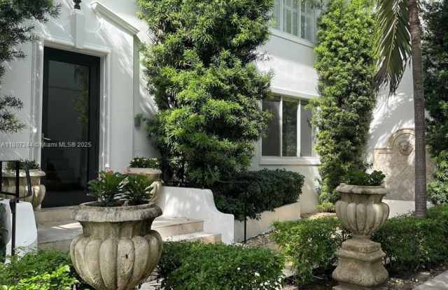 3921 N Meridian Ave photos photos