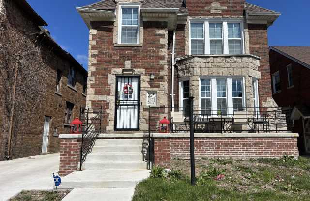 4052 Tyler Street photos photos