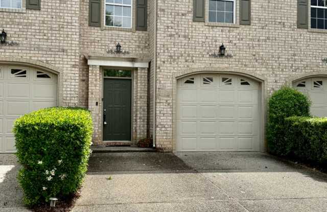 3BD/2.5BA Brick Townhouse in Chancellors Walk! Attached one car Garage! photos photos