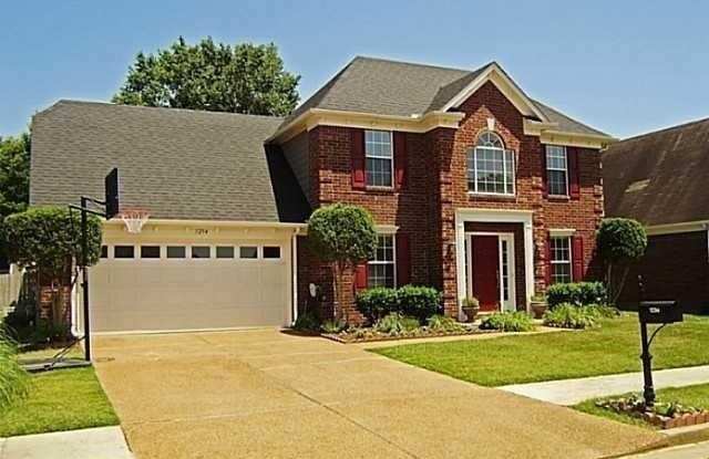 1294 RIVER BANK - 1294 River Bank Drive, Collierville, TN 38017