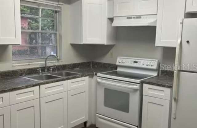 629 Montana Ave photos photos