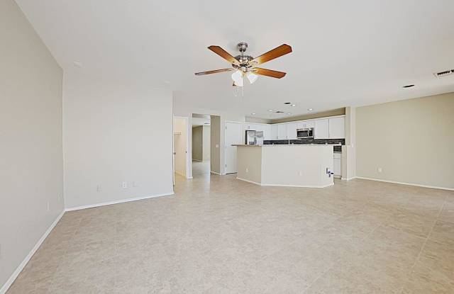 18538 W LEGEND Drive Gallery 3