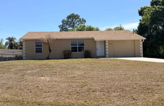 3 bedroom 2 bath 1 Car Garage Single Family Home photos photos