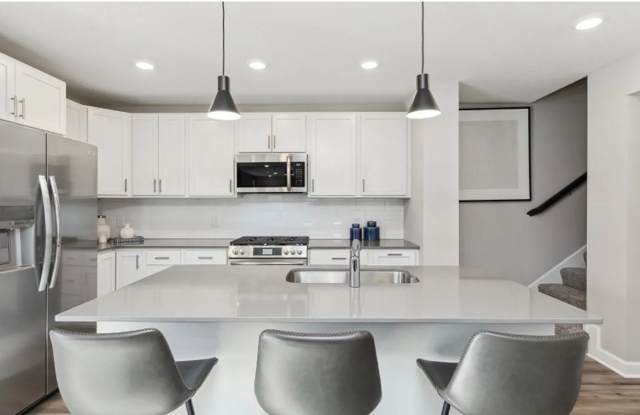 5207 Long Pointe Pass Gallery 3