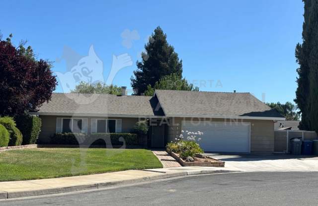 3 Bedroom/ 2 Bathroom home - 2128 La Paz Court, Merced, CA 95340