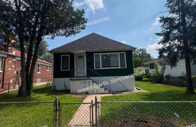FOR RENT — SPACIOUS 3 BED / 1.5 BATH HOME Gallery 1
