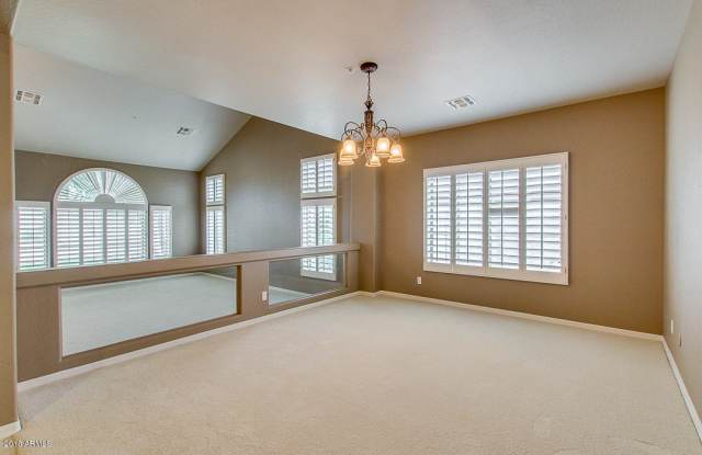 7639 E WING SHADOW Road Gallery 4