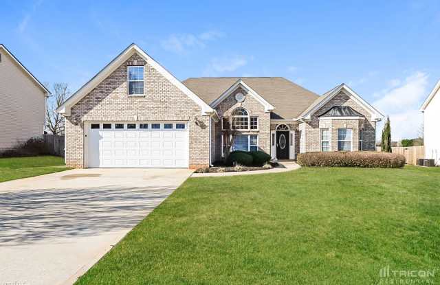 5111 Redcoat Lane Gallery 2