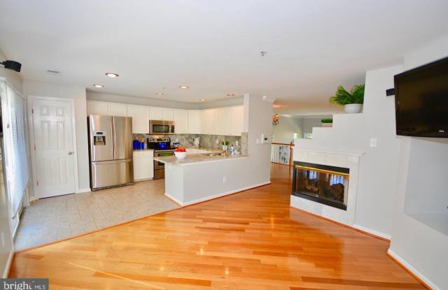 4908 JOHN TICER DRIVE Gallery 3